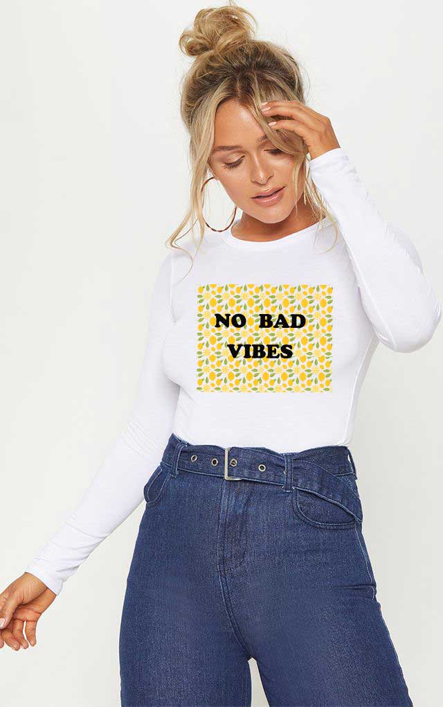 Reducere 27% la Bluza dama alba - No Bad Vibes