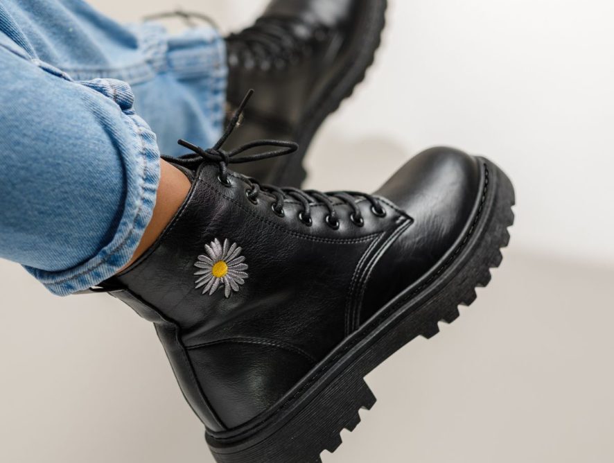 Reducere 22% la Ghete Dama Brenda Negre #11900