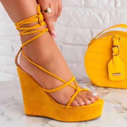 Reducere 29% la Sandale Dama cu Platforma Ayleen Galbene #5515M