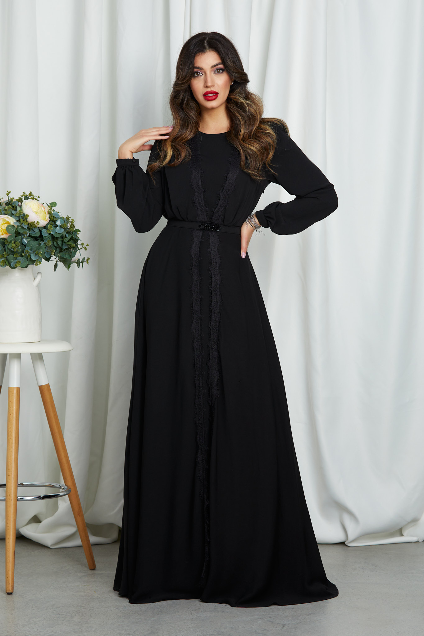 Reducere 18% la Rochie Admirable Neagra
