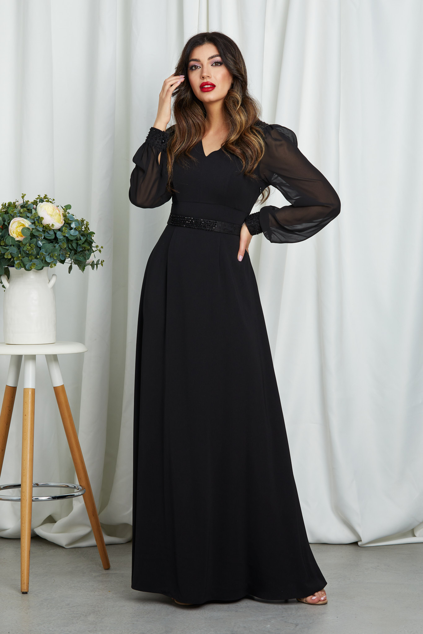 Reducere 18% la Rochie Ideally Neagra