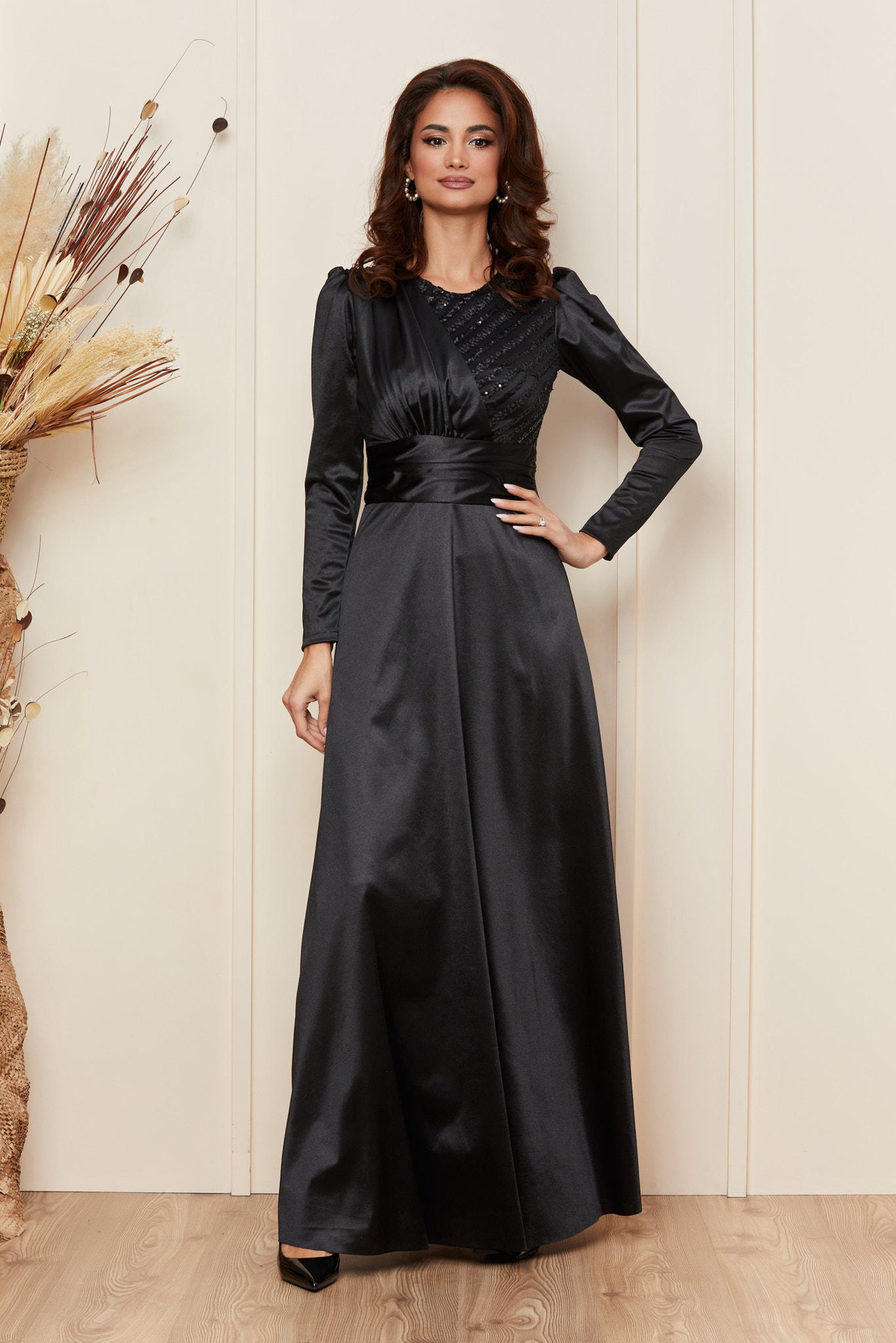 Reducere 26% la Rochie Eternity Neagra