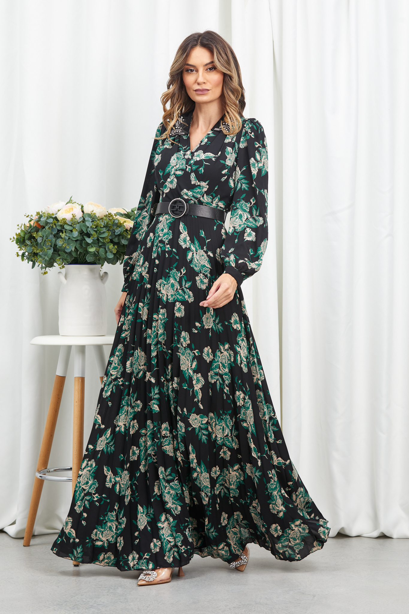 Reducere 5% la Rochie Rosalia Negru Floral