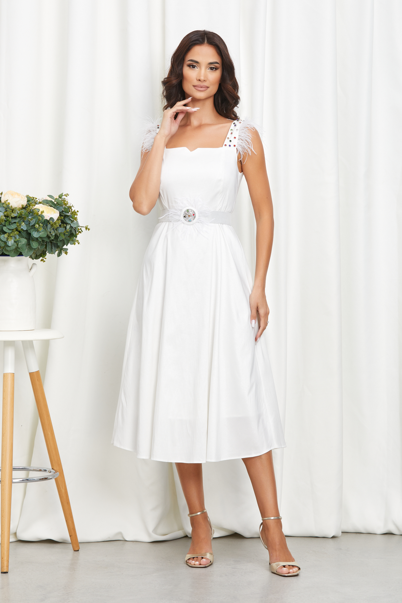 Reducere 27% la Rochie Stacey Alba