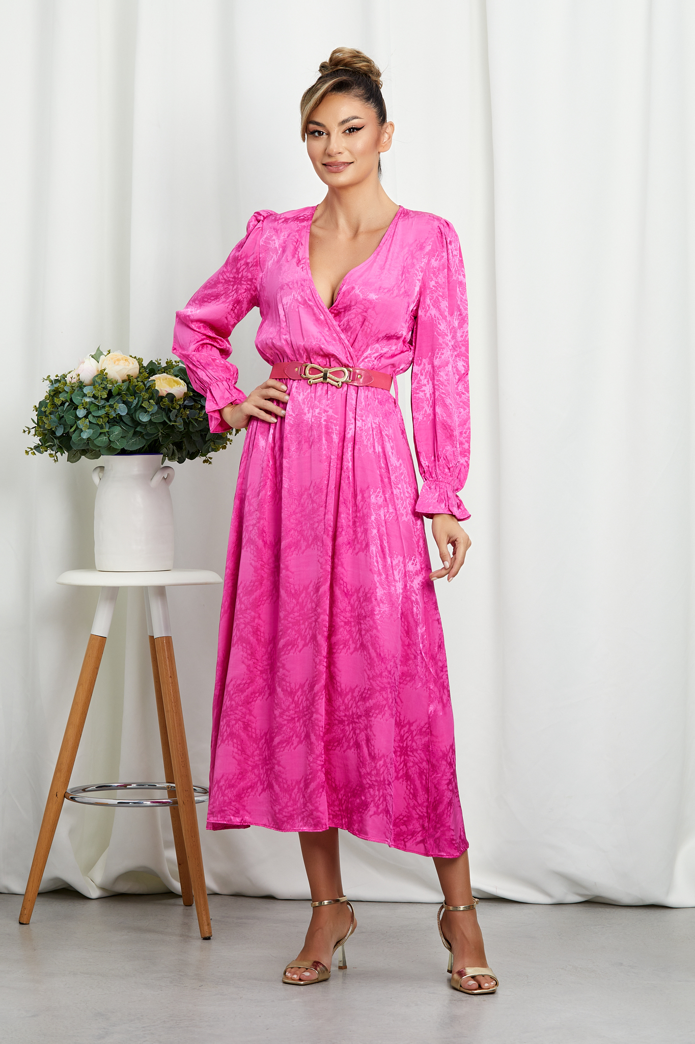 Reducere 43% la Rochie Octavia Ciclam
