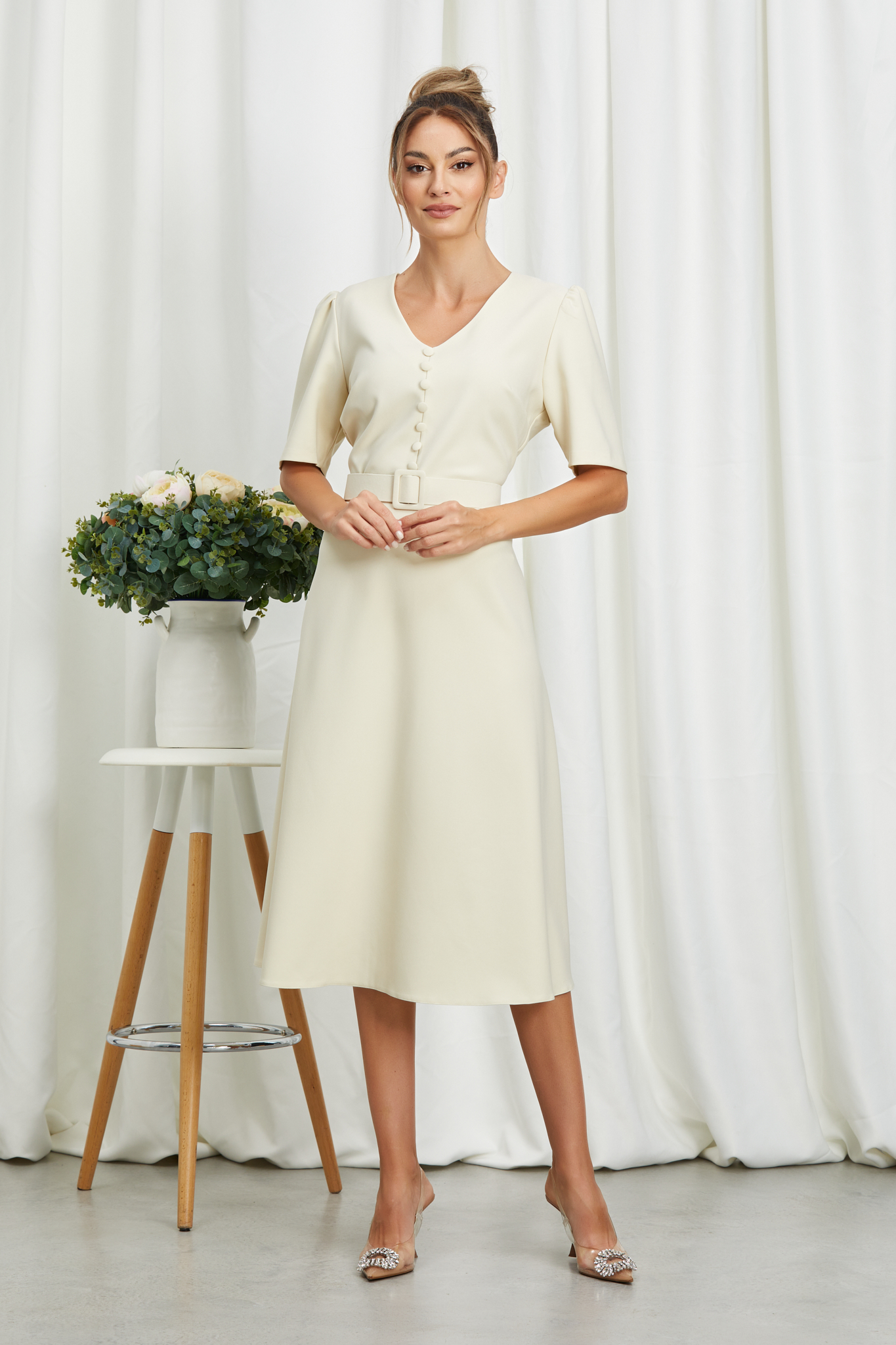 Reducere 10% la Rochie Amira Crem