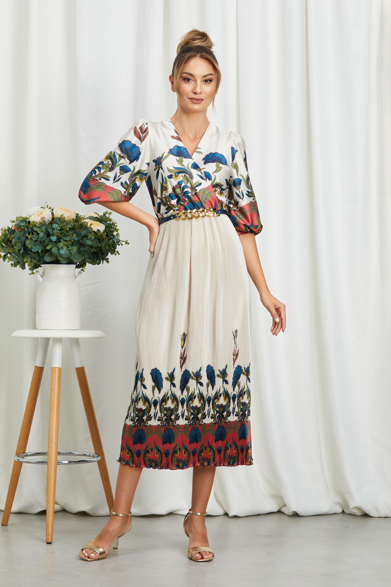 Reducere 38% la Rochie Louise Albastru Floral