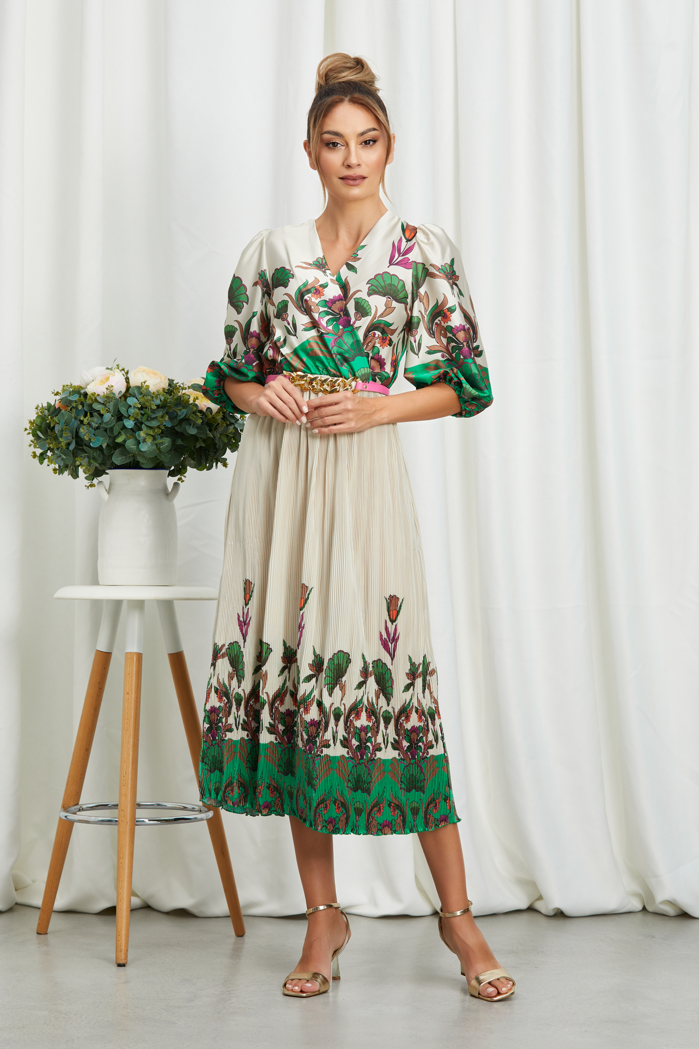 Reducere 38% la Rochie Louise Verde Floral
