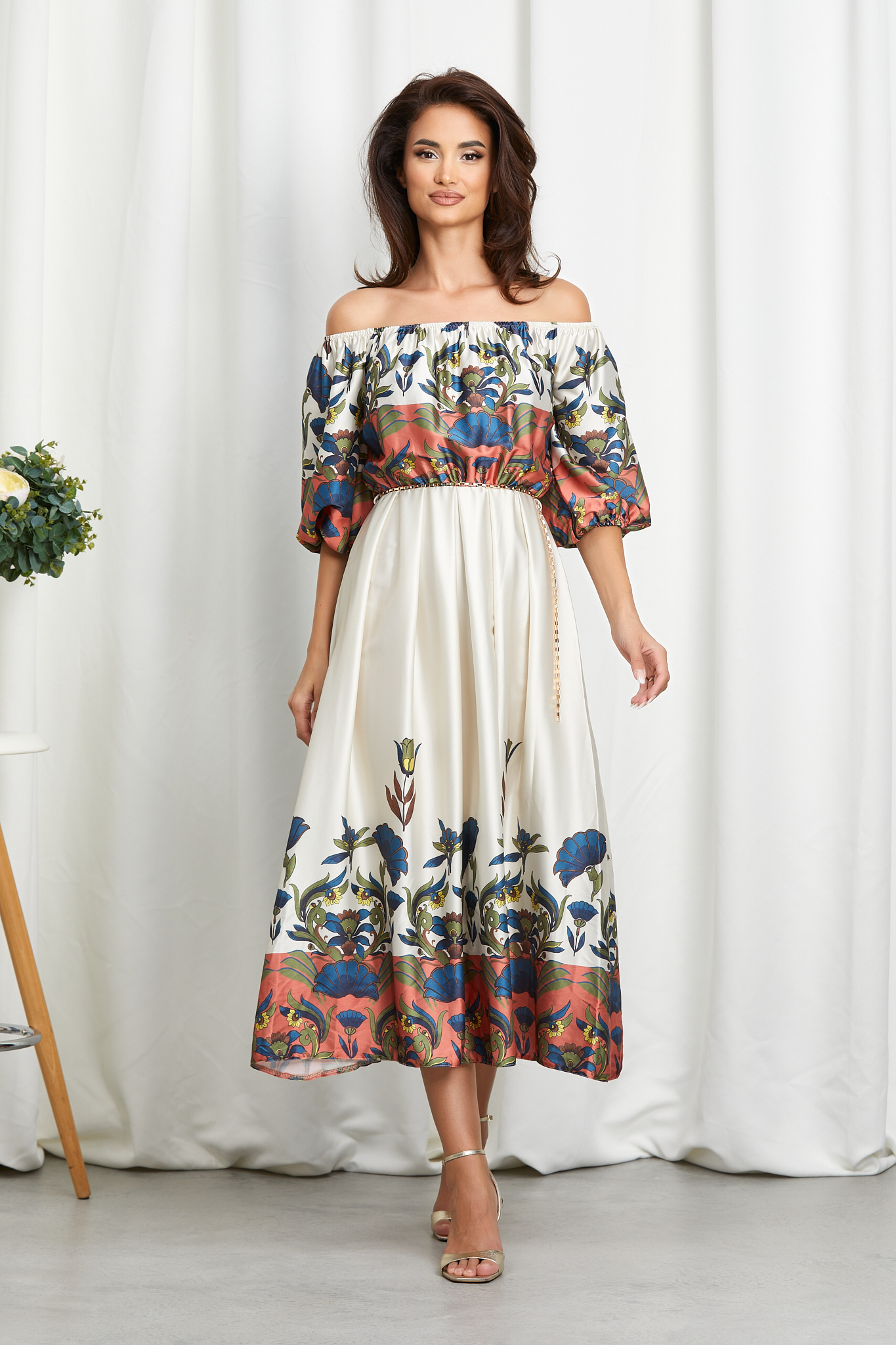 Reducere 28% la Rochie Daphne Albastru Floral