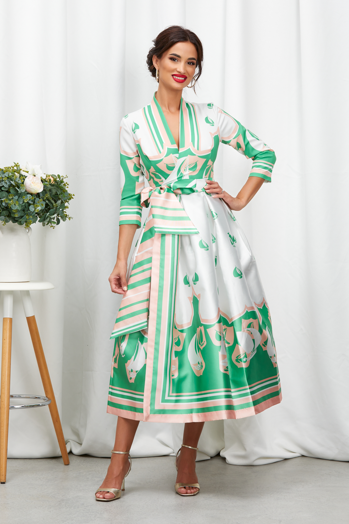 Reducere 16% la Rochie Freya Vernil