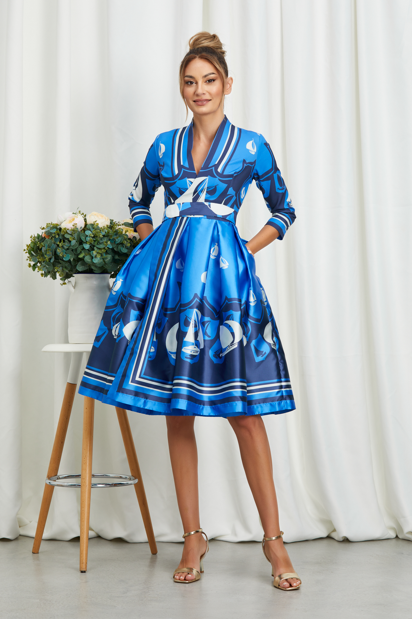 Reducere 16% la Rochie Ninette Albastra