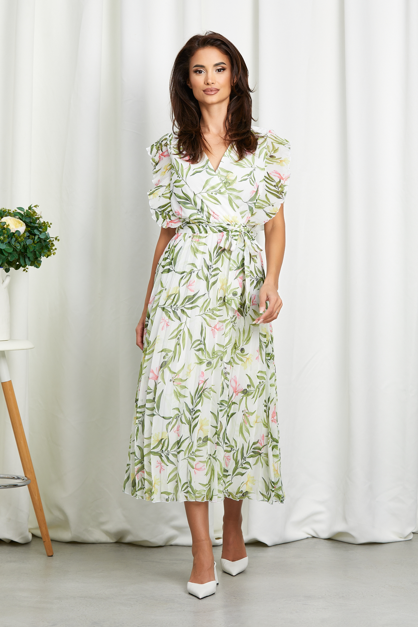 Reducere 22% la Rochie Judy Alb Verde Floral