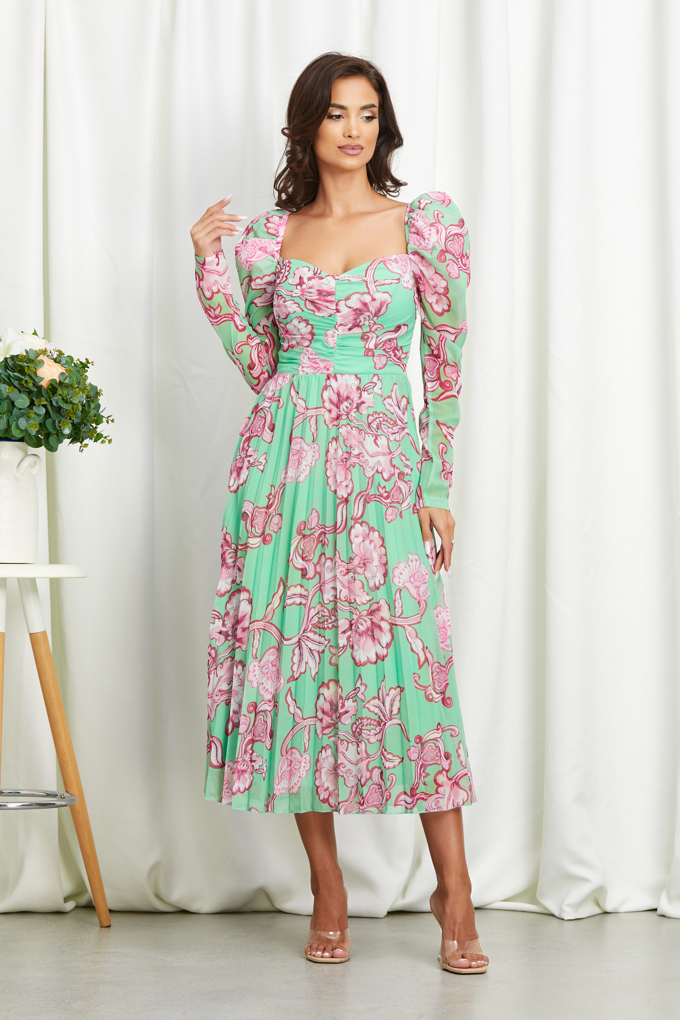 Reducere 23% la Rochie Derika Vernil Floral