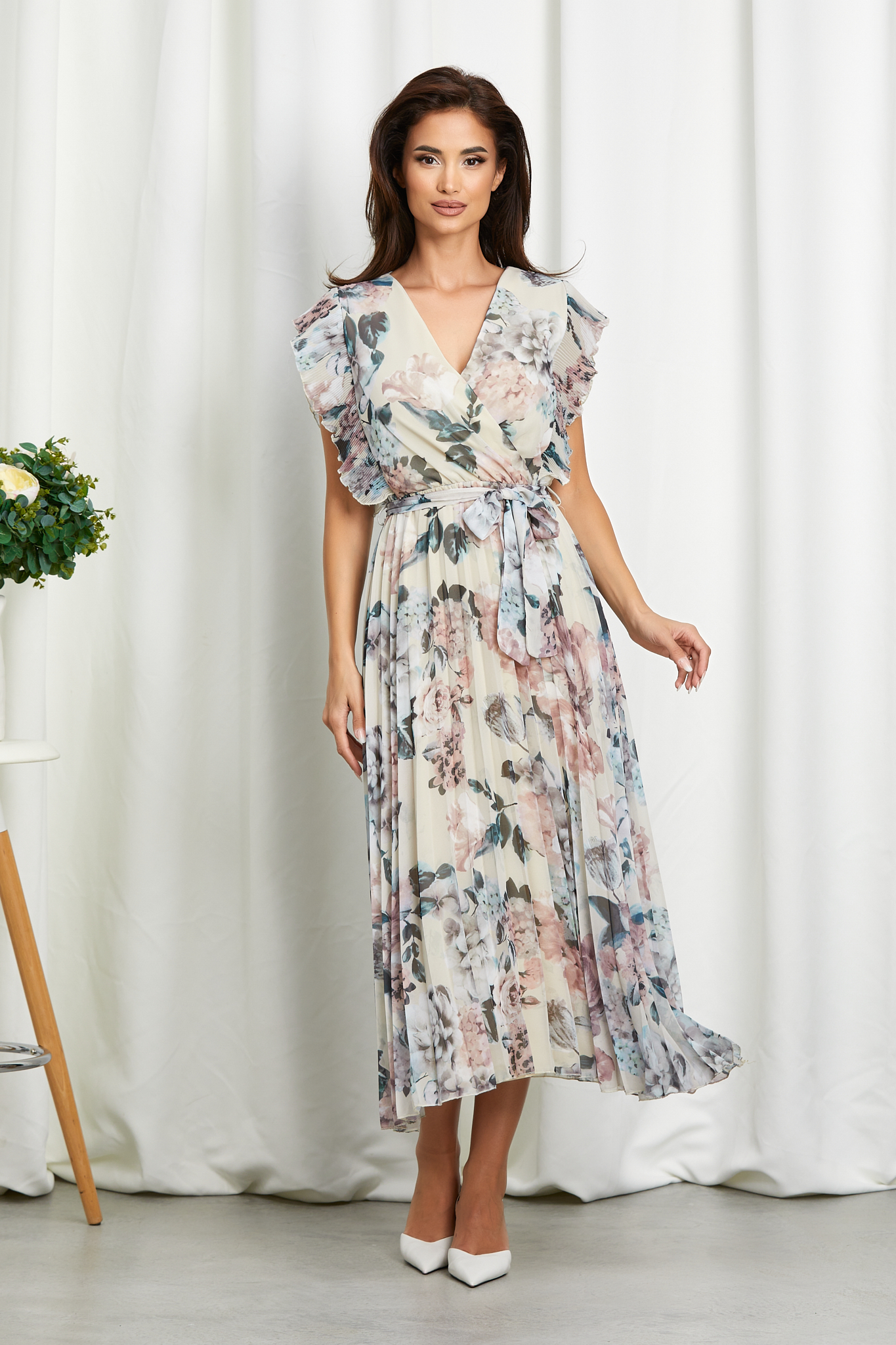 Reducere 22% la Rochie Judy Nude Floral