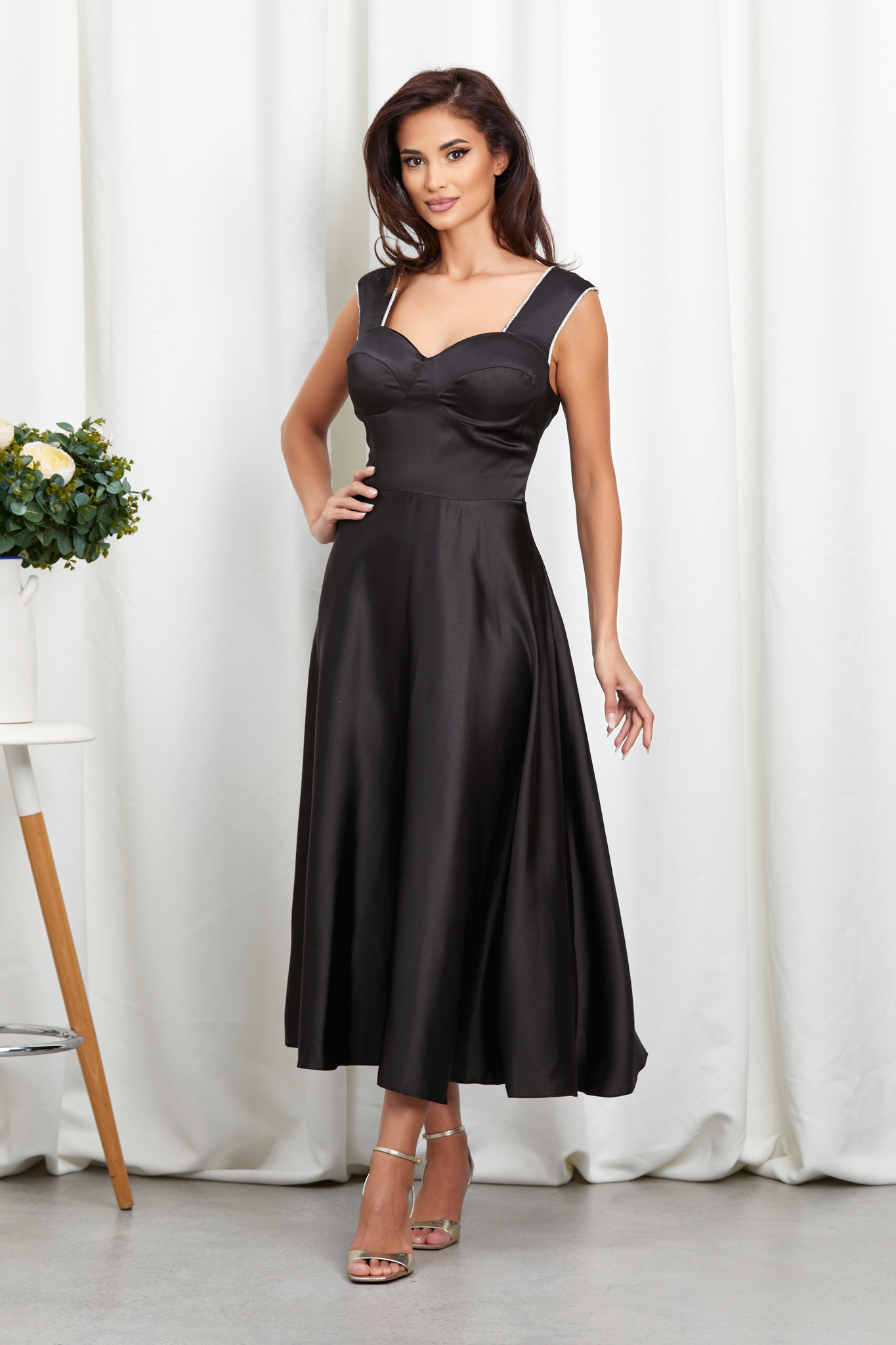 Reducere 5% la Rochie Unika Neagra