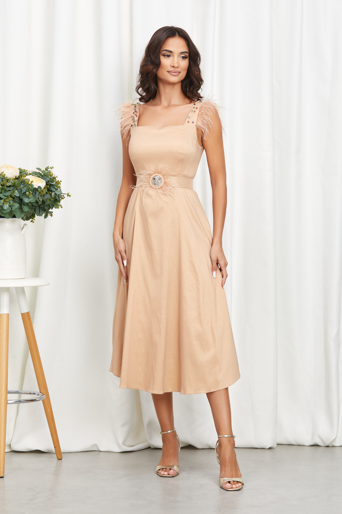 Reducere 27% la Rochie Stacey Nude