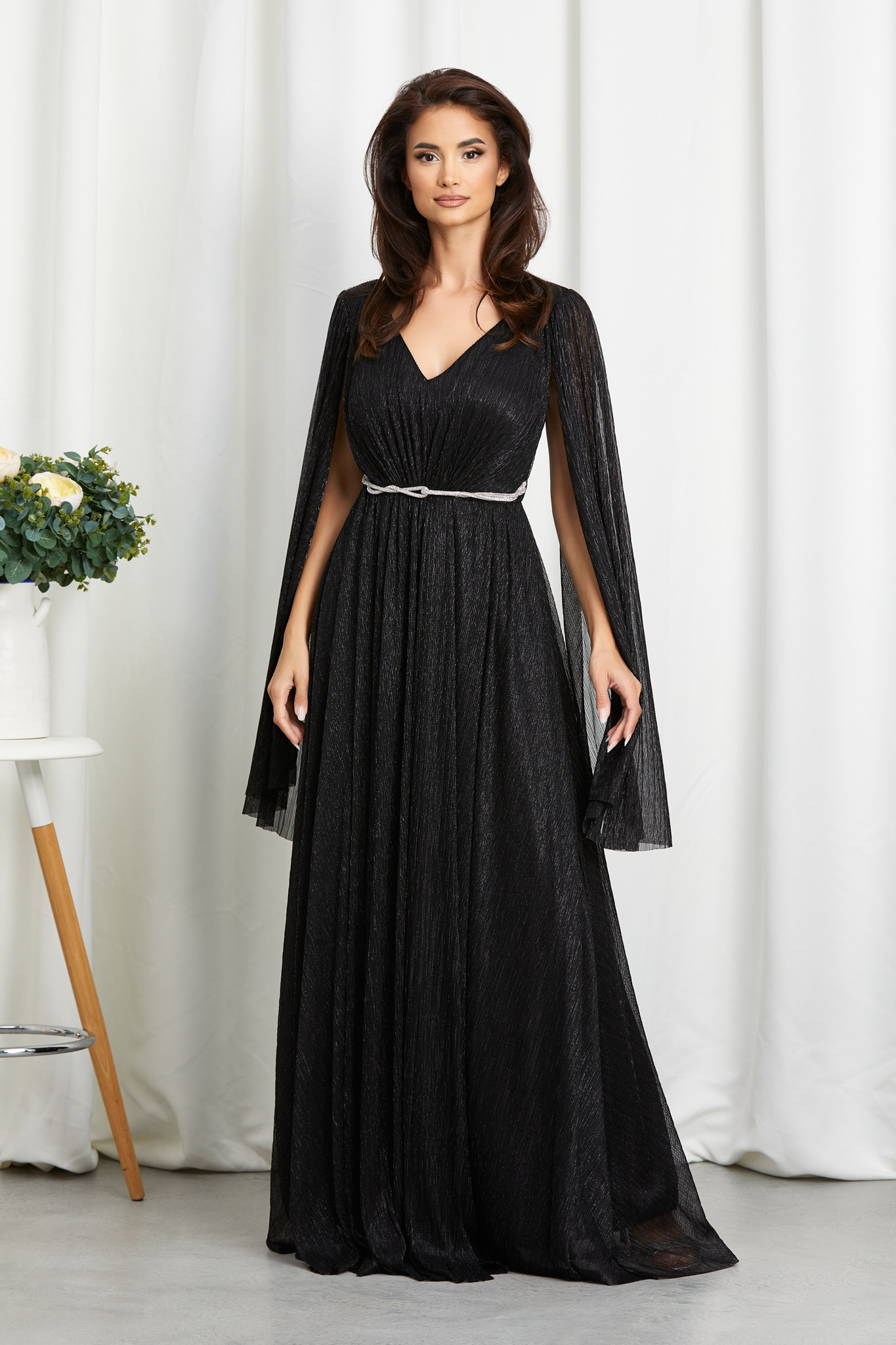 Reducere 11% la Rochie Glamour Neagra